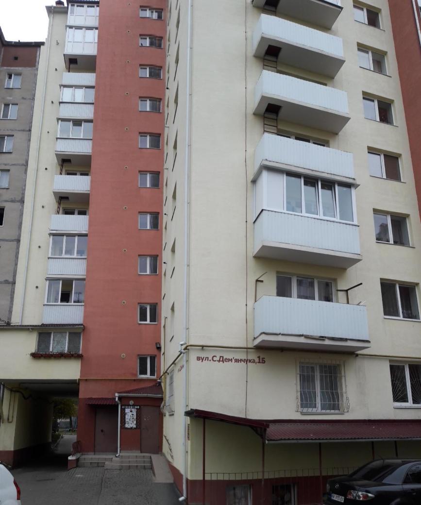 возле автовокзала